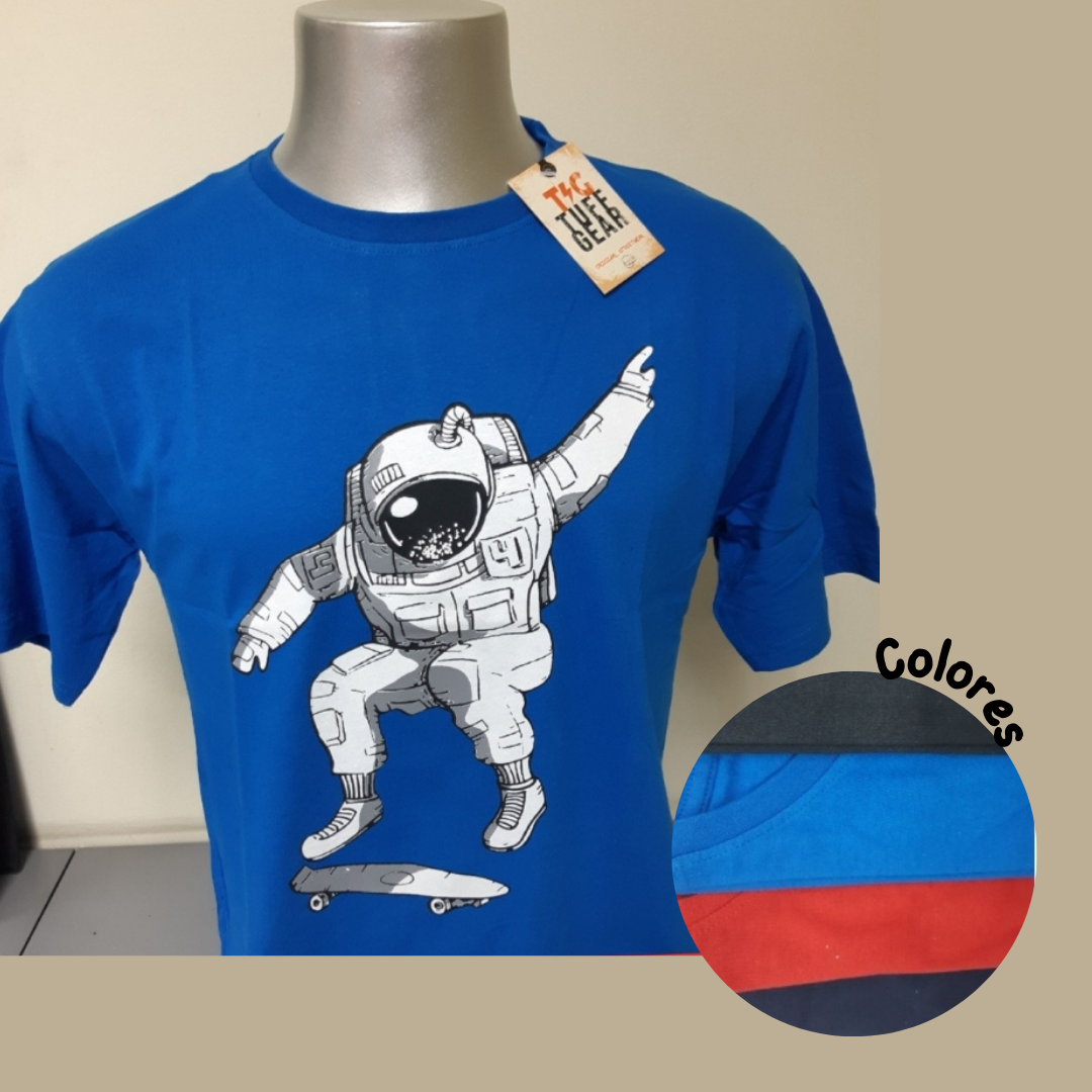 REMERA ESTAMPADA ASTRONAUTA